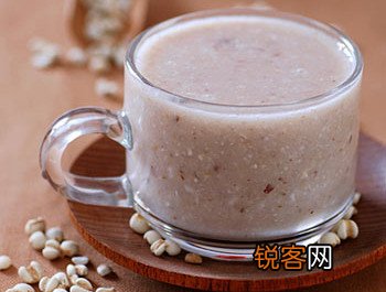 早餐中最不可缺的三类食物