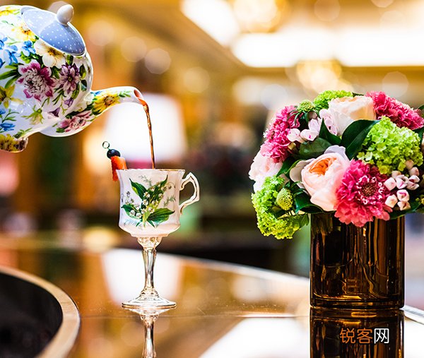 多切斯特酒店重返切尔西花展 呈献经典下午茶和花艺鸡尾酒