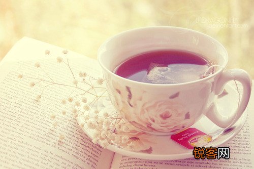 一杯茶，一下午。