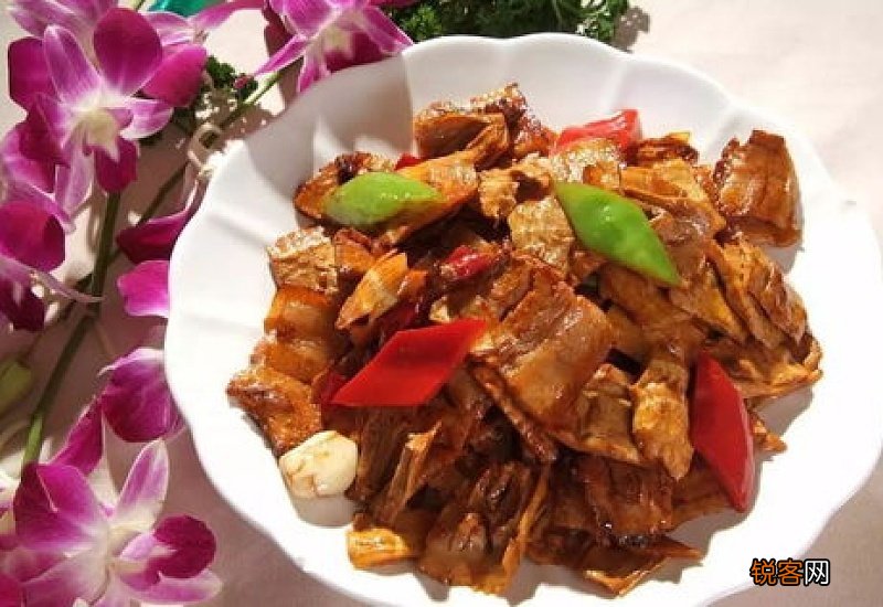 回锅肉能放木耳吗