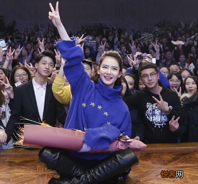 蓝黑裙子的视觉原理 白金裙子蓝黑裙子原图