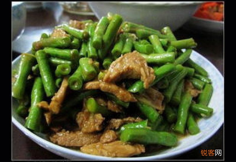 豆角炒肉的做法