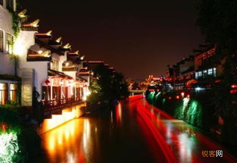夜泊秦淮近酒家的上一句诗句是什么