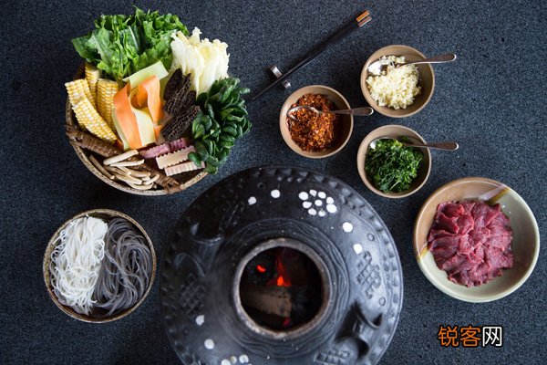 安缦秋月——三款月饼中秋呈祥和