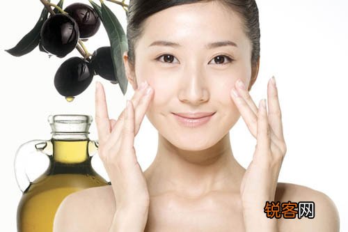 女性吃橄榄油可以美容