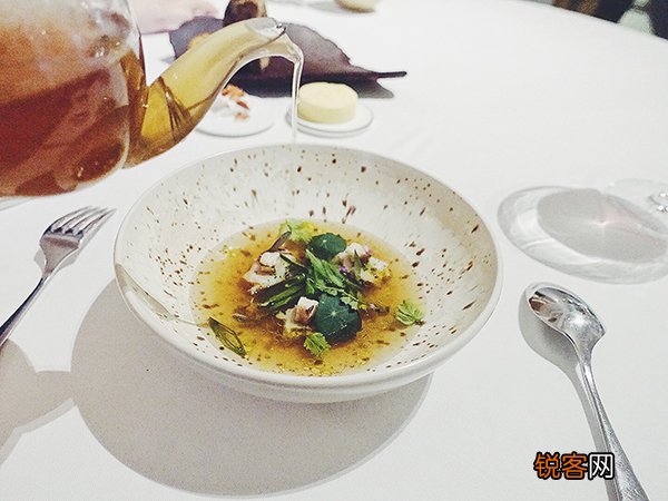 “长胖十斤，真的是工伤”专访上海知名美食博主喜北