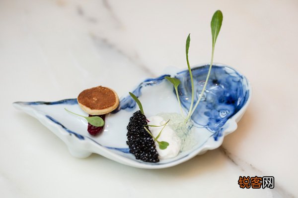 东京文华东方诚意推出“鲁山人之餐桌”套餐