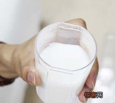 喝酸奶谨记：“三要三不要”