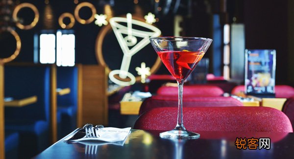 蓝蛙西餐厅酒吧迪士尼小镇店开启欢乐美食之旅