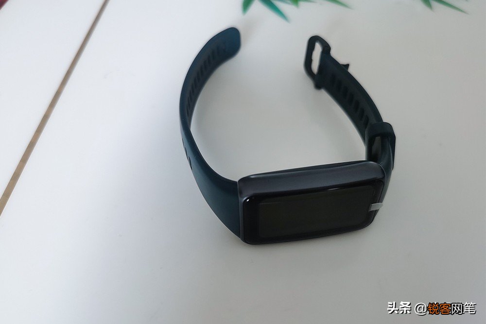 手环6最新报价和图片 华为手环6功能介绍