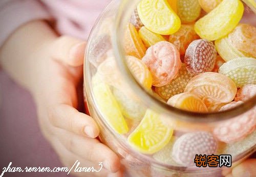饱腹感带来的生理愉悦，有时比爱情更温暖、更真切。