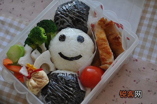 幸福的味道是什么？为自己心爱的人准备一个便当也是一种幸福吧。TA吃出的味道就是幸福的味道吧。