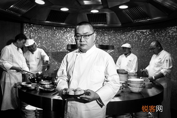 上海浦东文华东方酒店中餐厅雍颐庭荣获一星