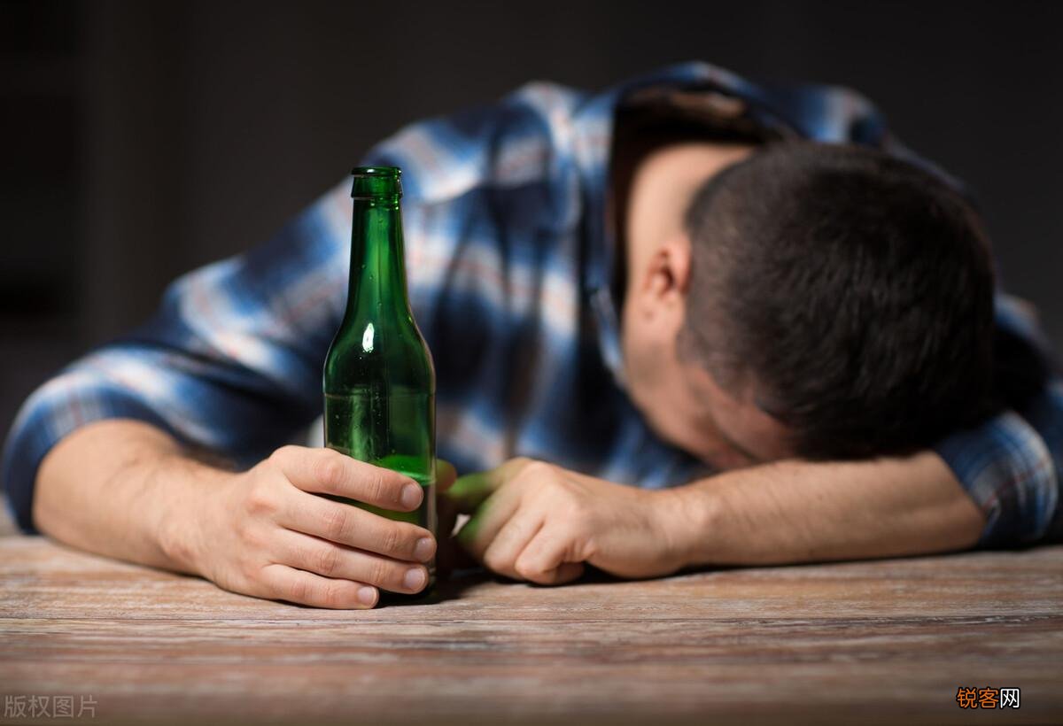 如何提升酒量的方法 为什么酒量有差异