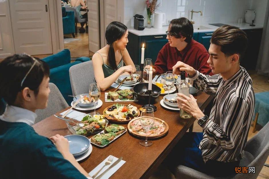 客厅与餐厅之间的隔断 餐厅客厅一定要隔断吗
